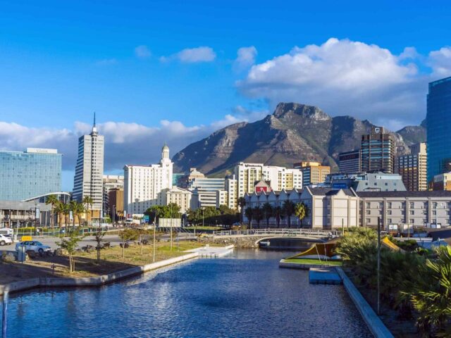 https://westchestertravel.com/wp-content/uploads/2018/08/post_capetown_02-2-640x480.jpg