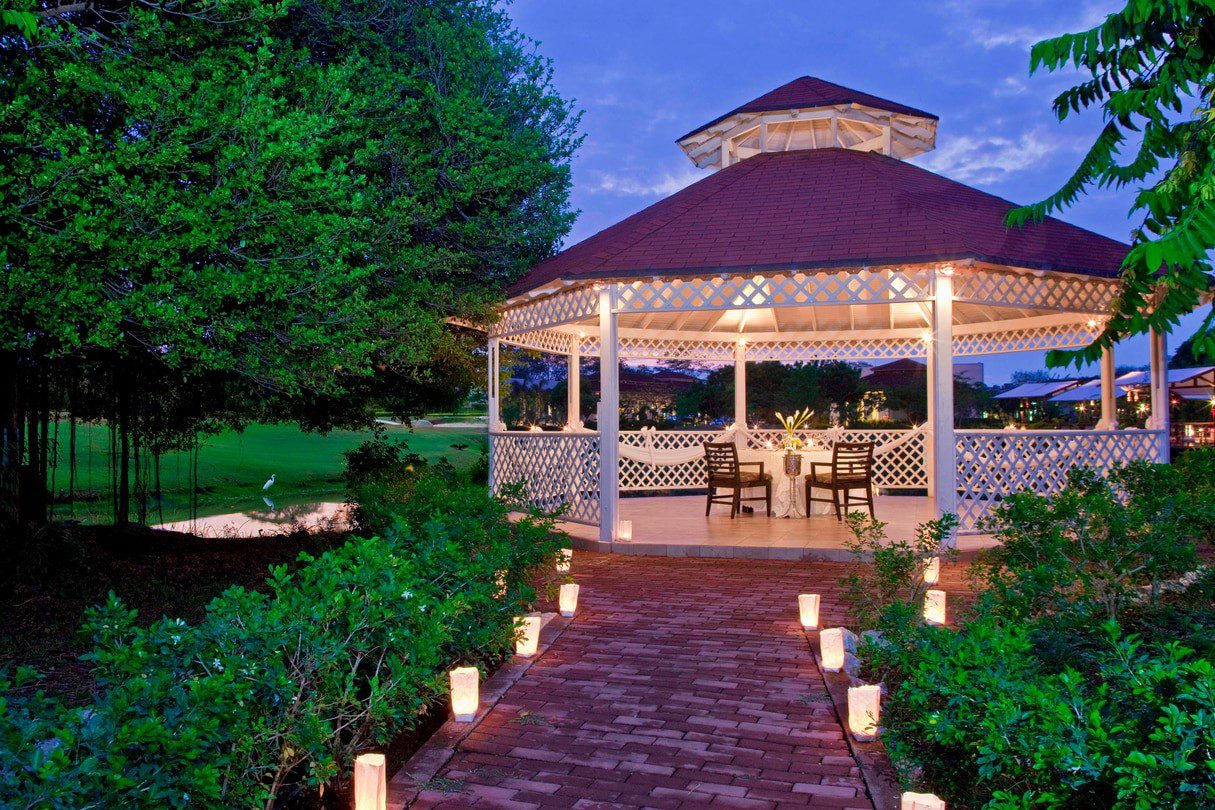 lirwi-gazebo-5824-hor-clsc