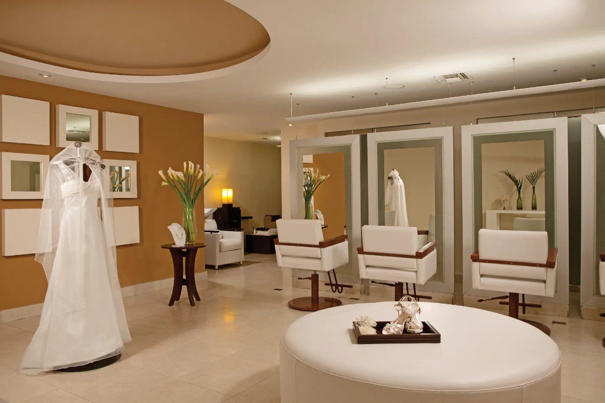 DRCZM-WED-Bridal-Salon-Area-1A-CB