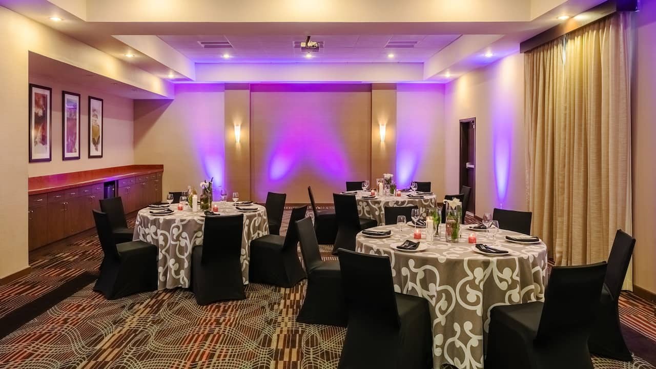 Hyatt-Place-Los-Cabos-P133-Meeting-Social-Setup.16x9