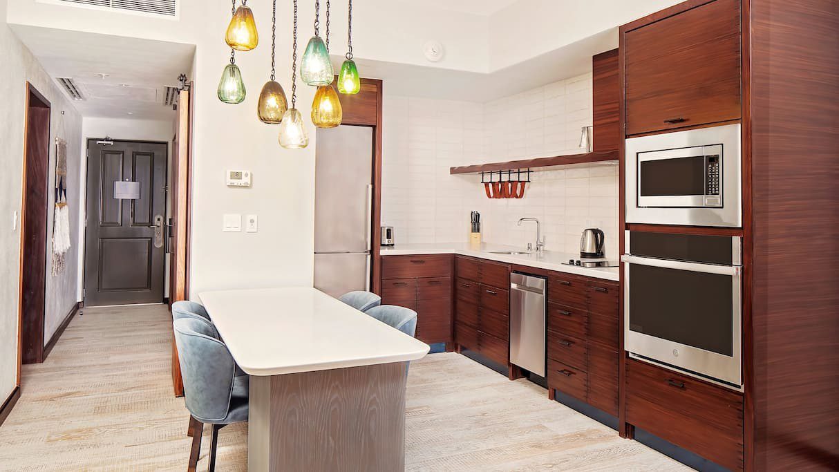 sjdgv-hi-res-suite-1-bedroom-ocean-front-kitchen