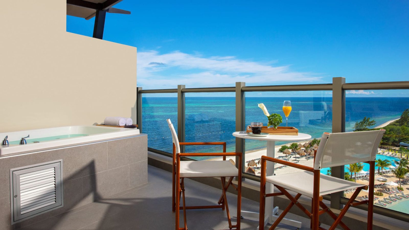 DRENA-P0018-Preferred-Club-Junior-Suite-Ocean-View