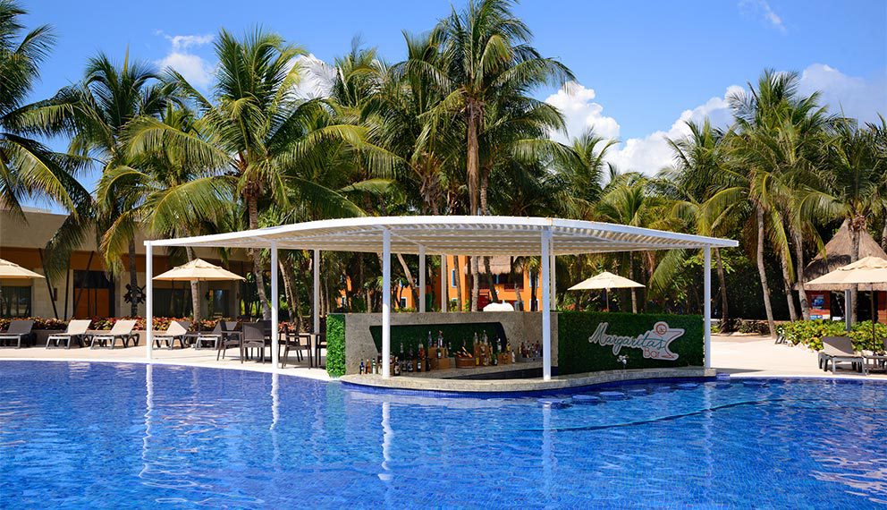 catalonia-playa-maroma-privileged-poolbar-swimup-short