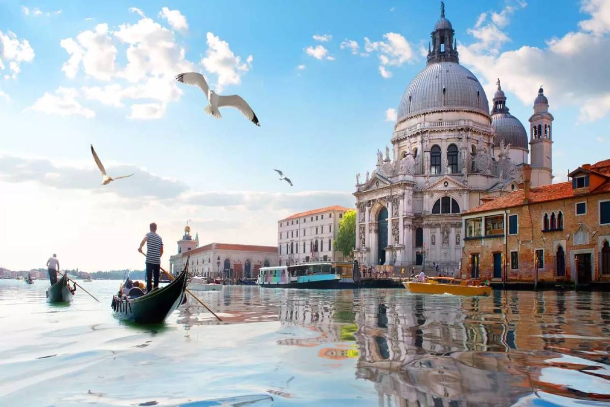 https://westchestertravel.com/wp-content/uploads/2024/09/1600X900_venezia_san_marco_gabbiano-2-1.jpg